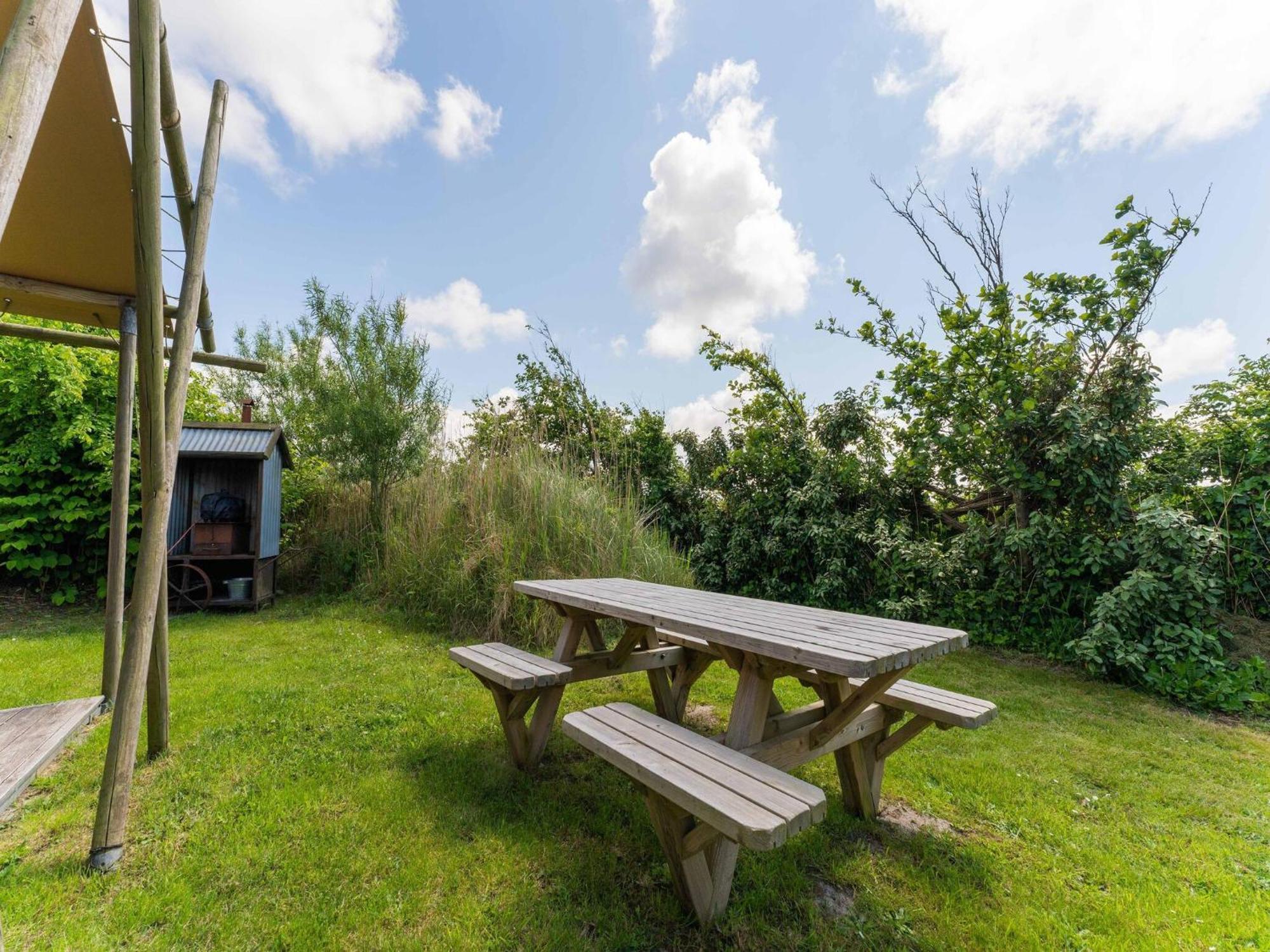 Quaint Bungalow In Callantsoog With Garden Экстерьер фото